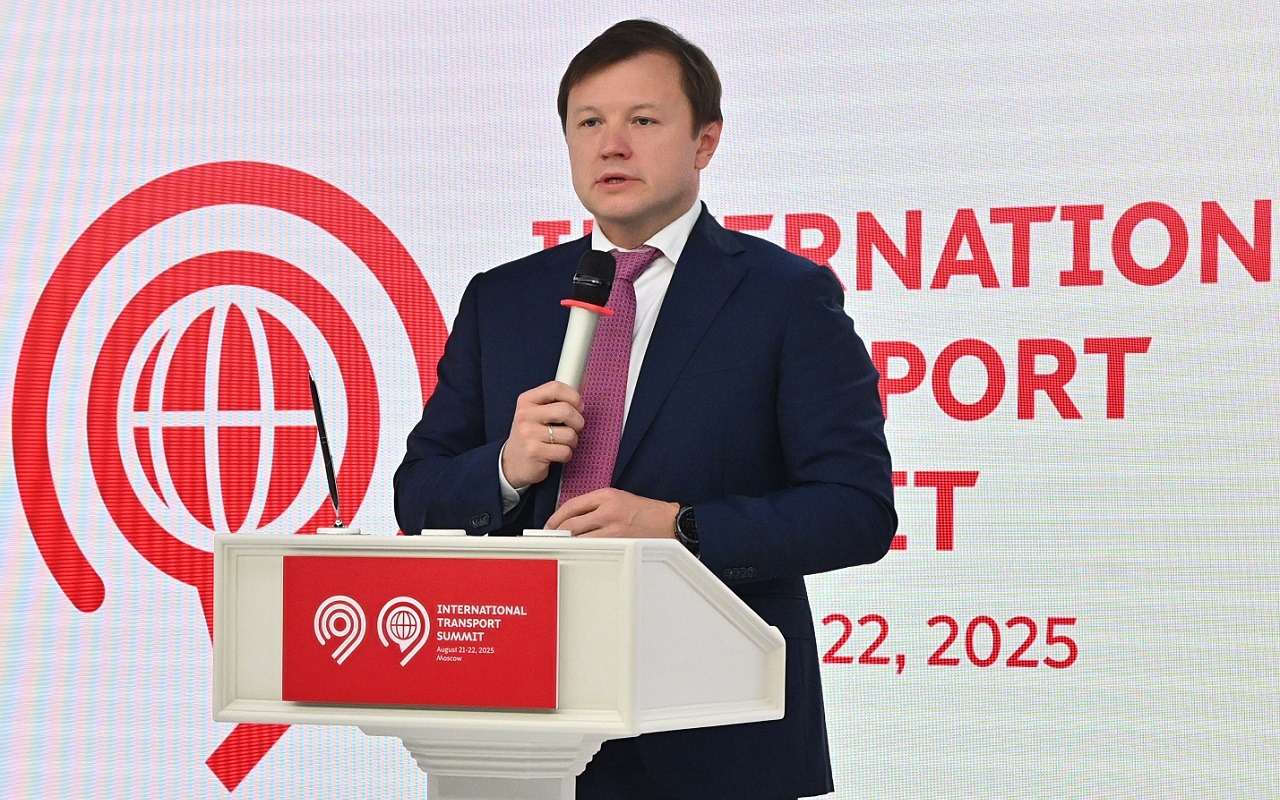 Владимир Ефимов на  Международном транспортном саммите