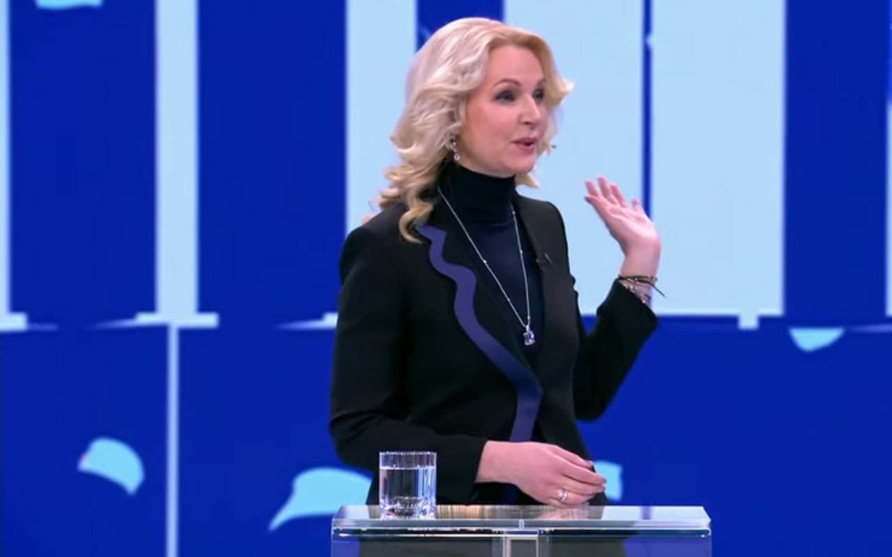 Голикова пожаловалась на подорожание отечественных машин