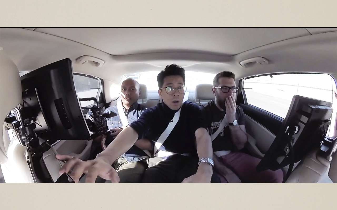 Прототип беспилотника с журналистами врезался в автомобиль