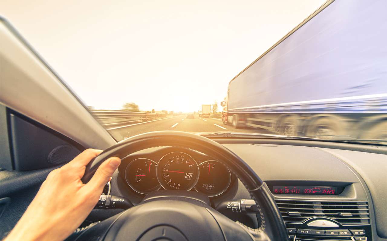 Начал обгон через прерывистую, а закончил через сплошную. Лишат ли прав?