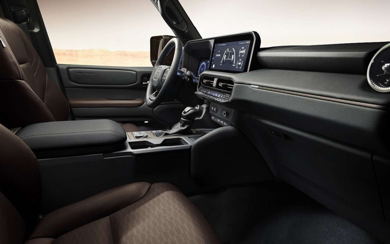 Интерьер Toyota Land Cruiser Prado