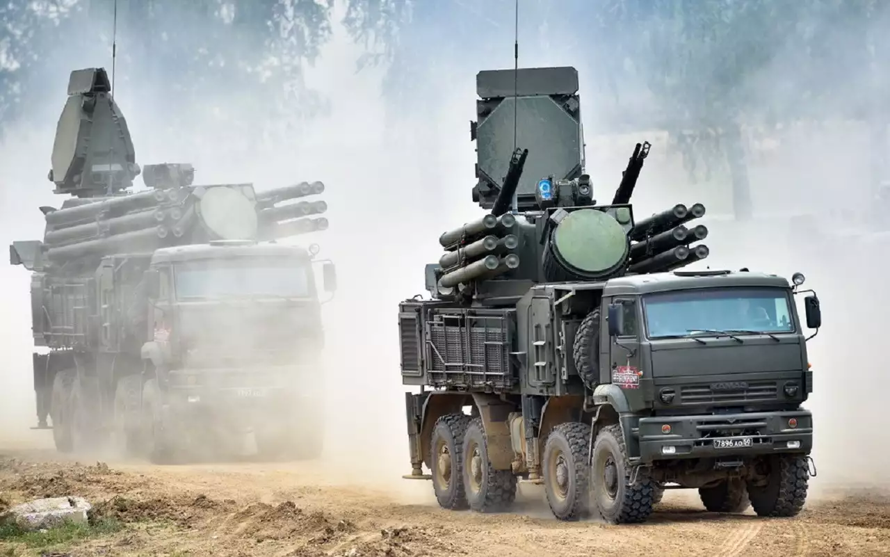 КАМАЗ-6560 с системой ПВО Панцирь-С.