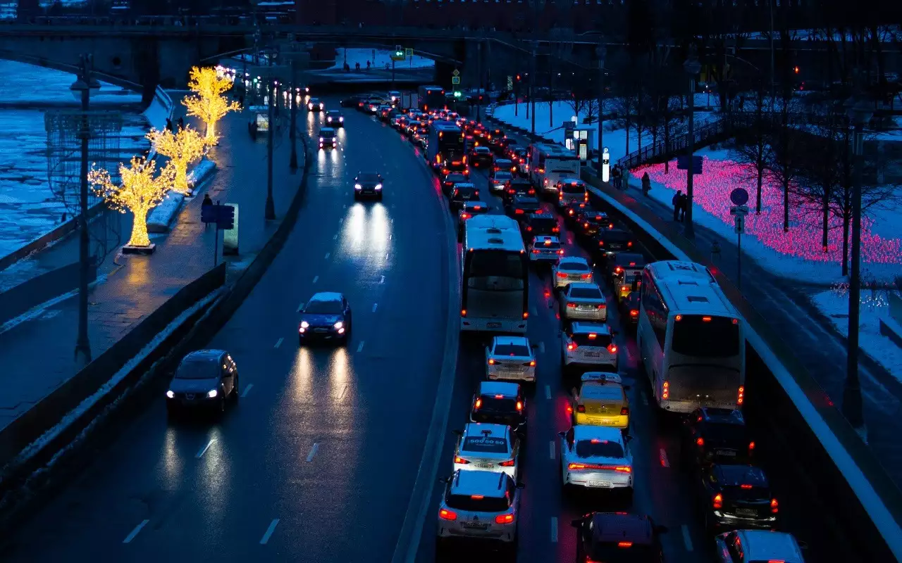 Лада или Китай: какие машины берут в разных городах РФ