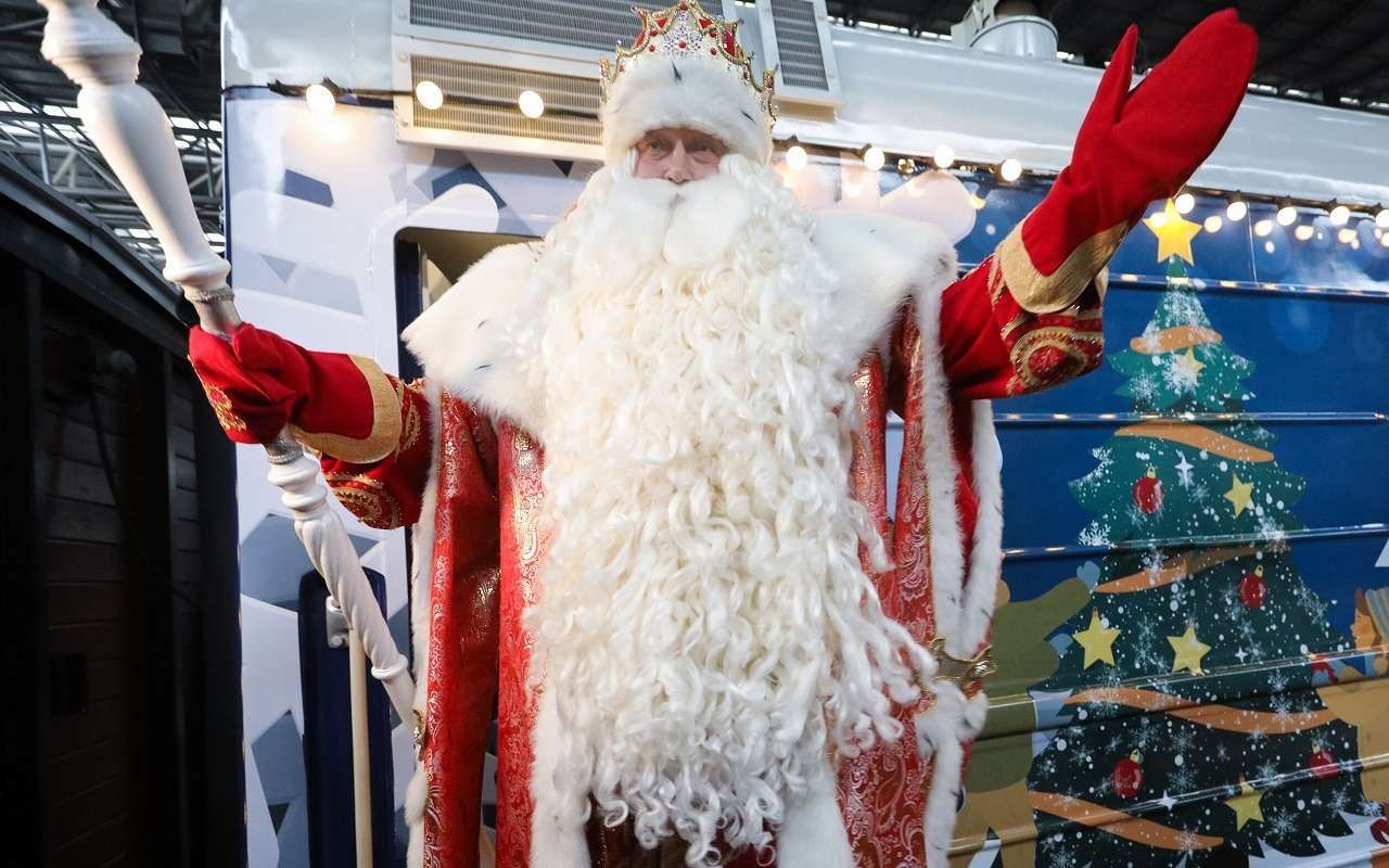 В новогоднюю сказку к Деду Морозу отвезут 2 дополнительных поезда РЖД