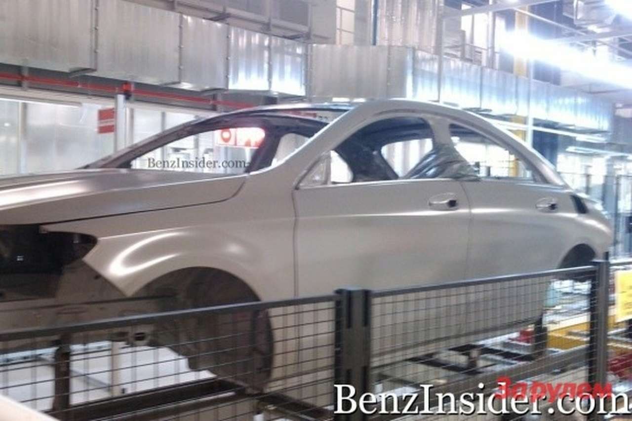 В Сеть попали снимки кузова нового Mercedes BLS