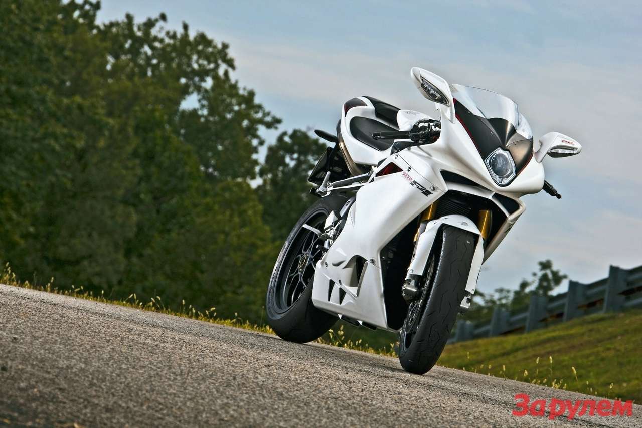 MV Agusta F4RR: спортбайк, 2011 г, 998 см³, 201 л.с., 192 кг, 1 320 000 руб.