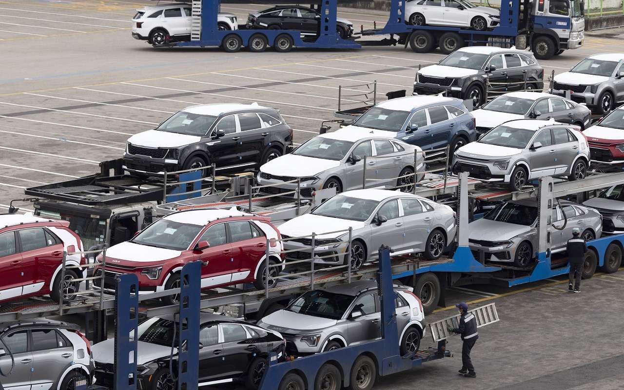 Взрывной рост импорта автомобилей из Южной Кореи наблюдается в России