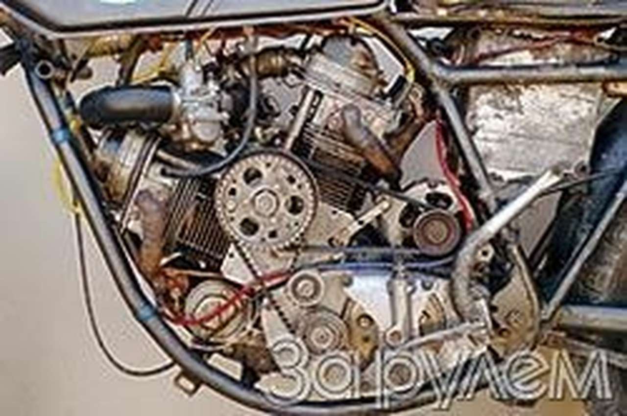 В этом двигателе нет коленвала