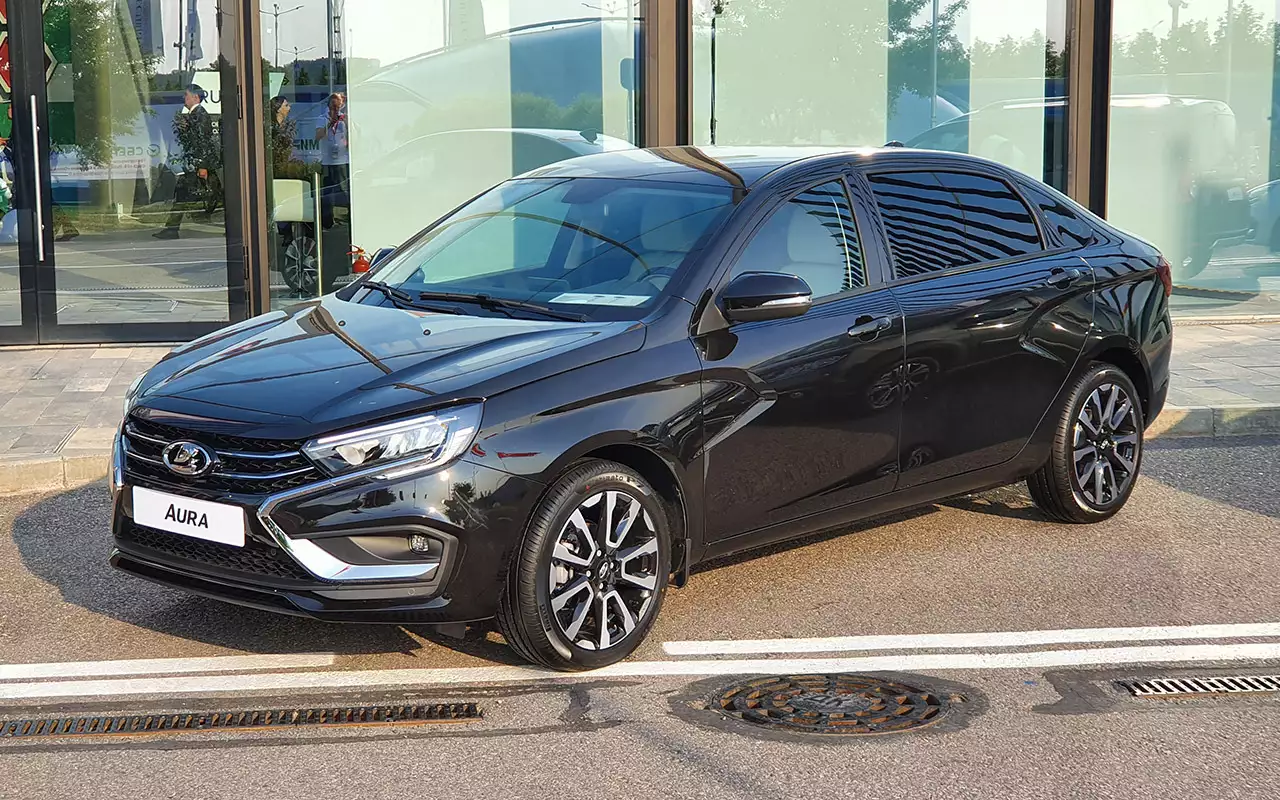 Lada Aura