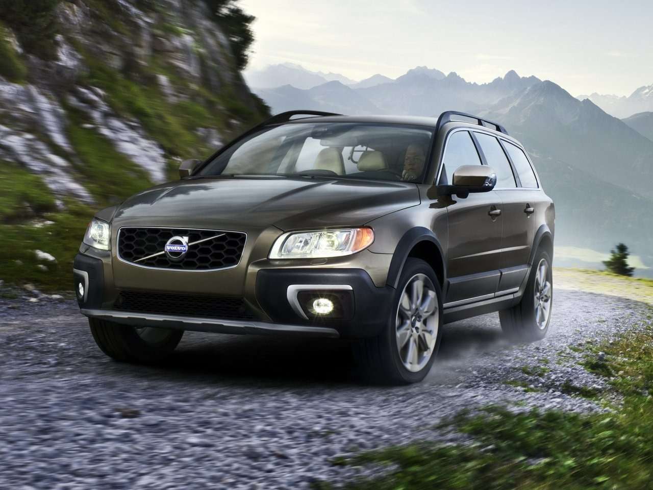 Шведский премиум: разбираем все плюсы универсала Volvo XC70 II