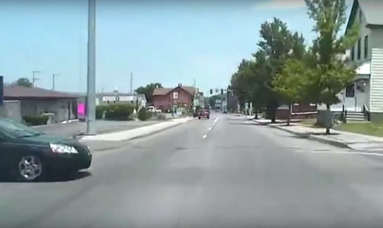 Полицейская авария с переворотом: кто виноват?