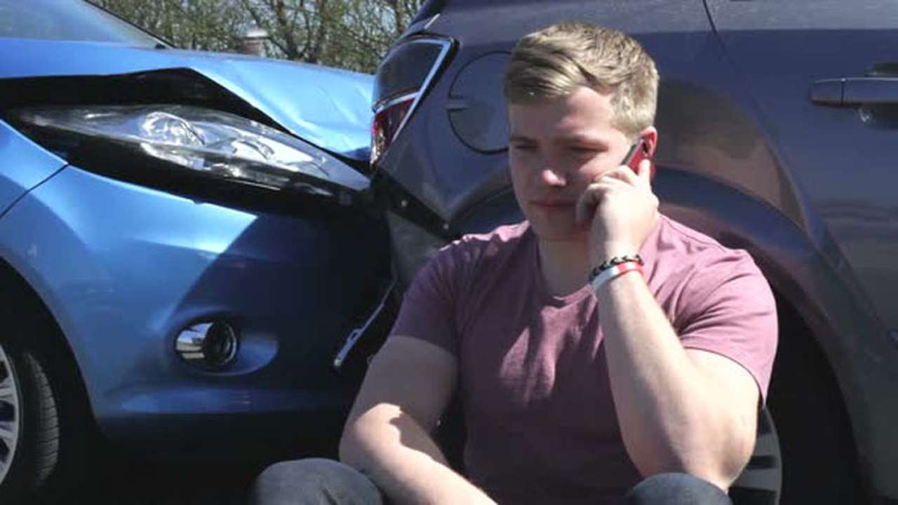 Новичкам хотят запретить водить мощные машины и мотоциклы