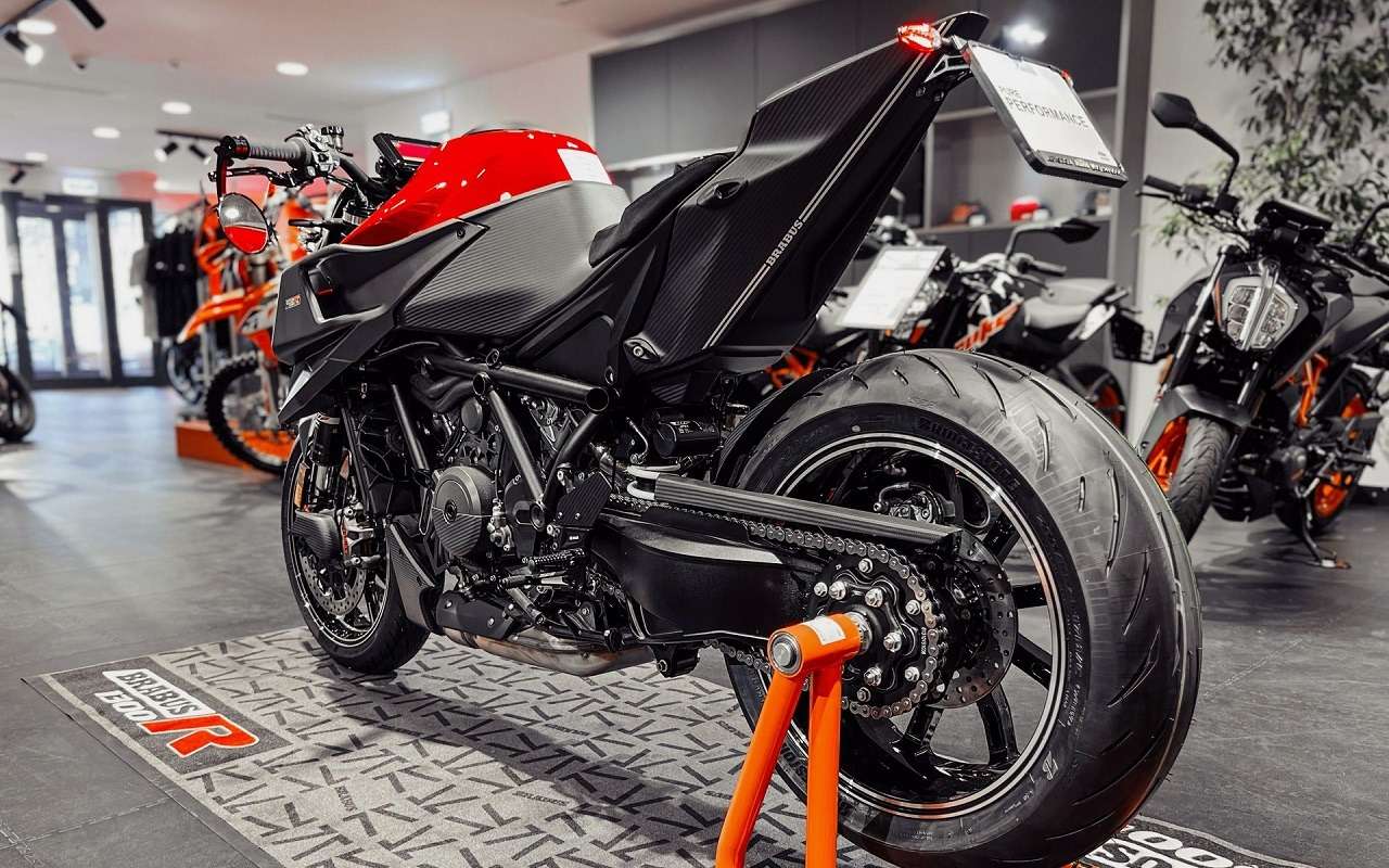 Brabus 1300 R Masterpiece Edition