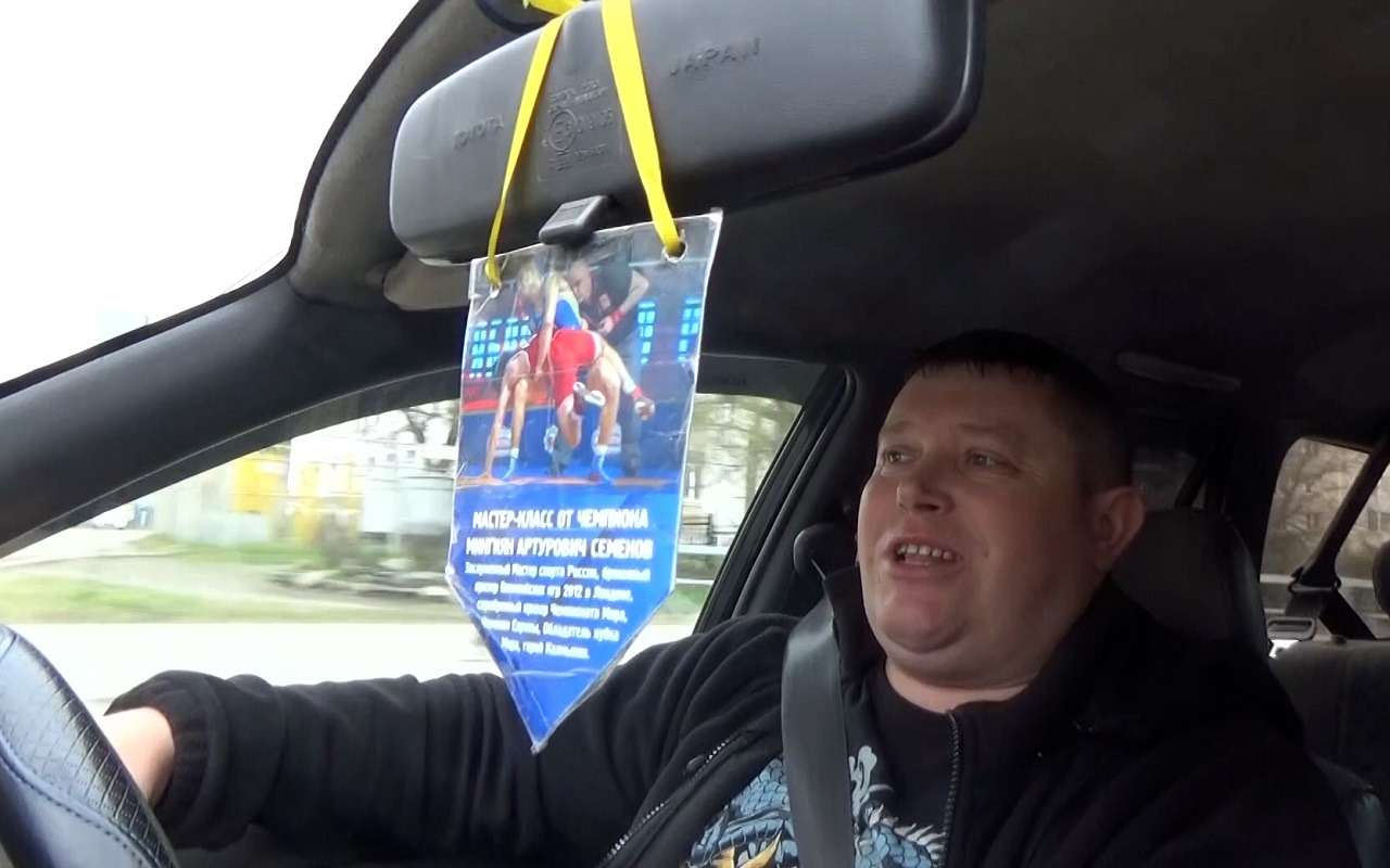 Таксист спас 3-месячную девочку от пьяной мамаши