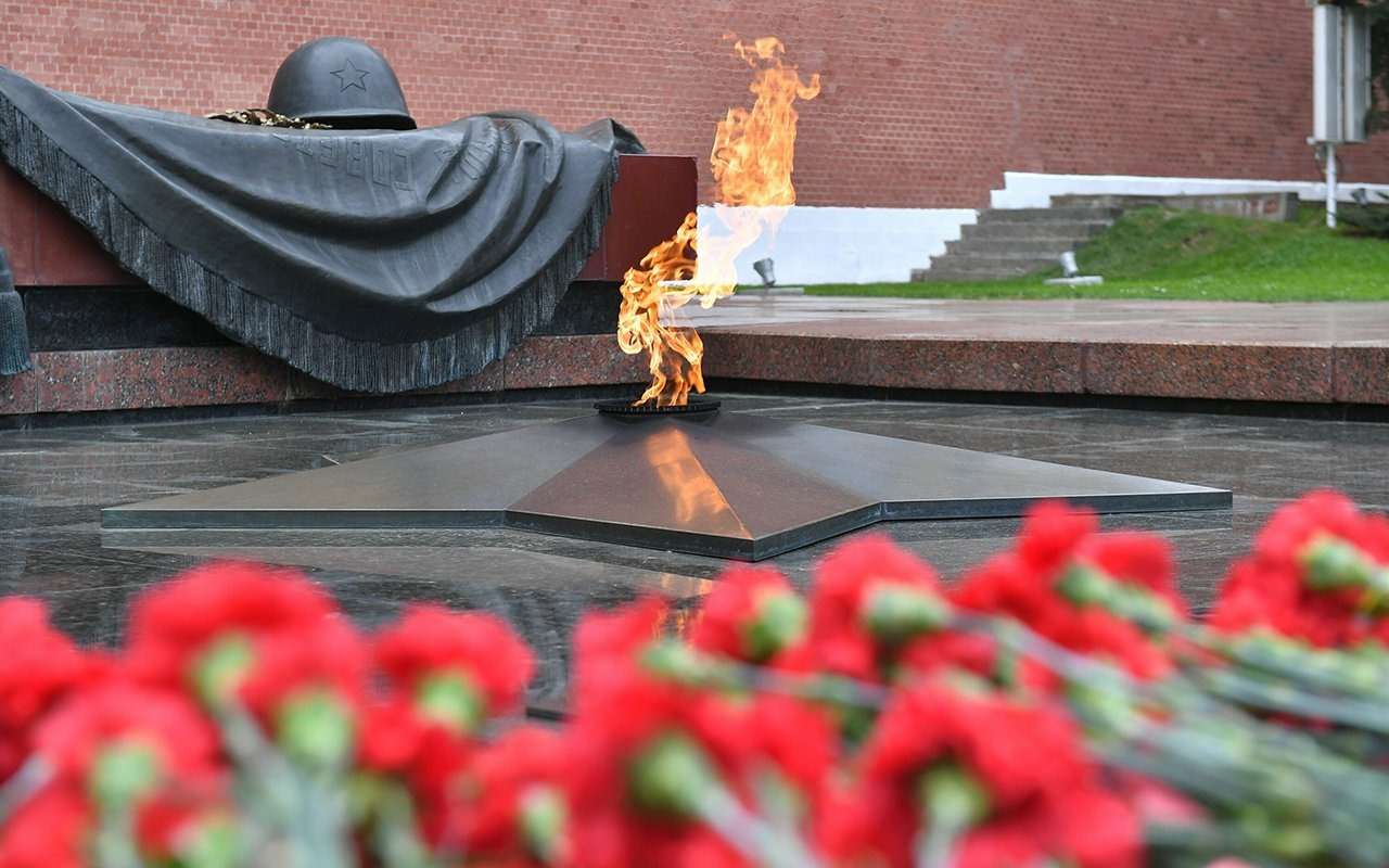 Вечный огонь из Москвы путешествует по планете