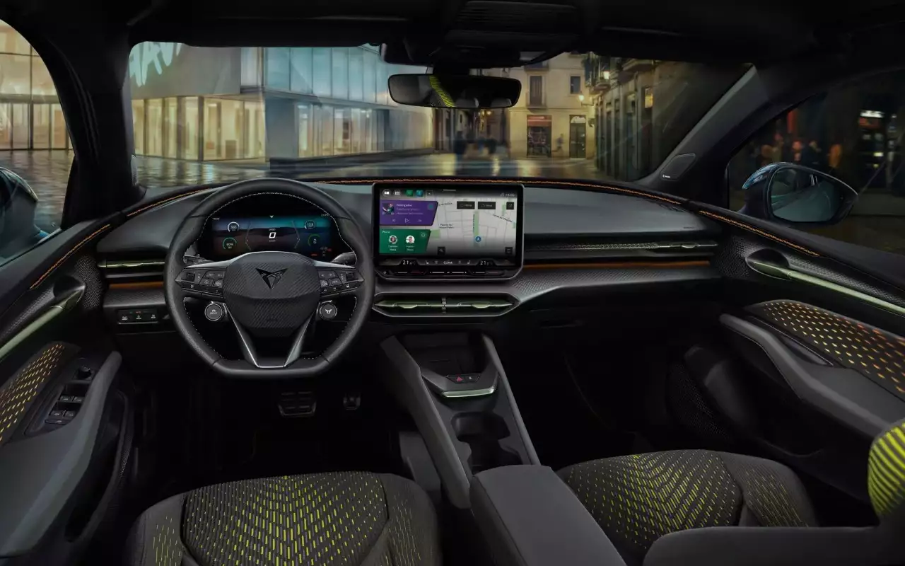 Интерьер Cupra Raval 2026