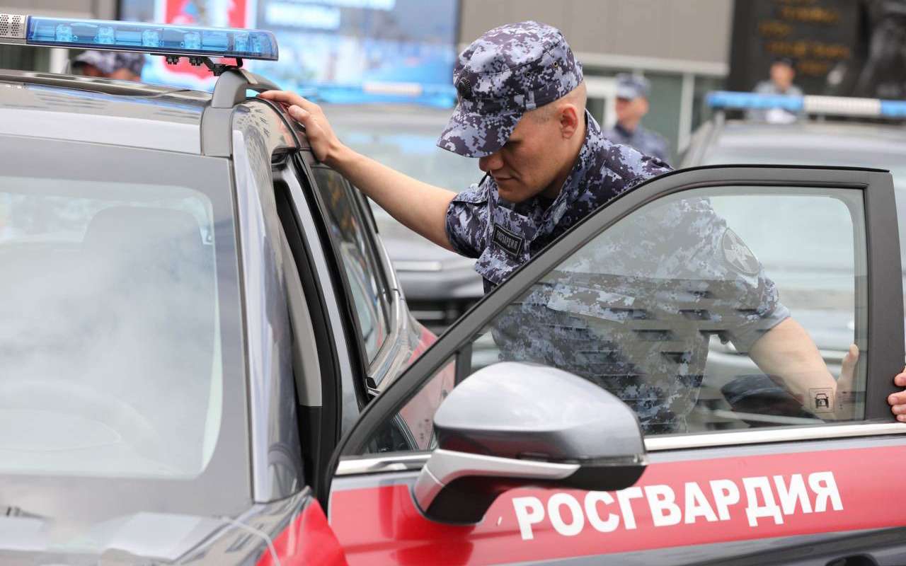 100 автомобилей Москвич со спецоборудованием переданы Росгвардии