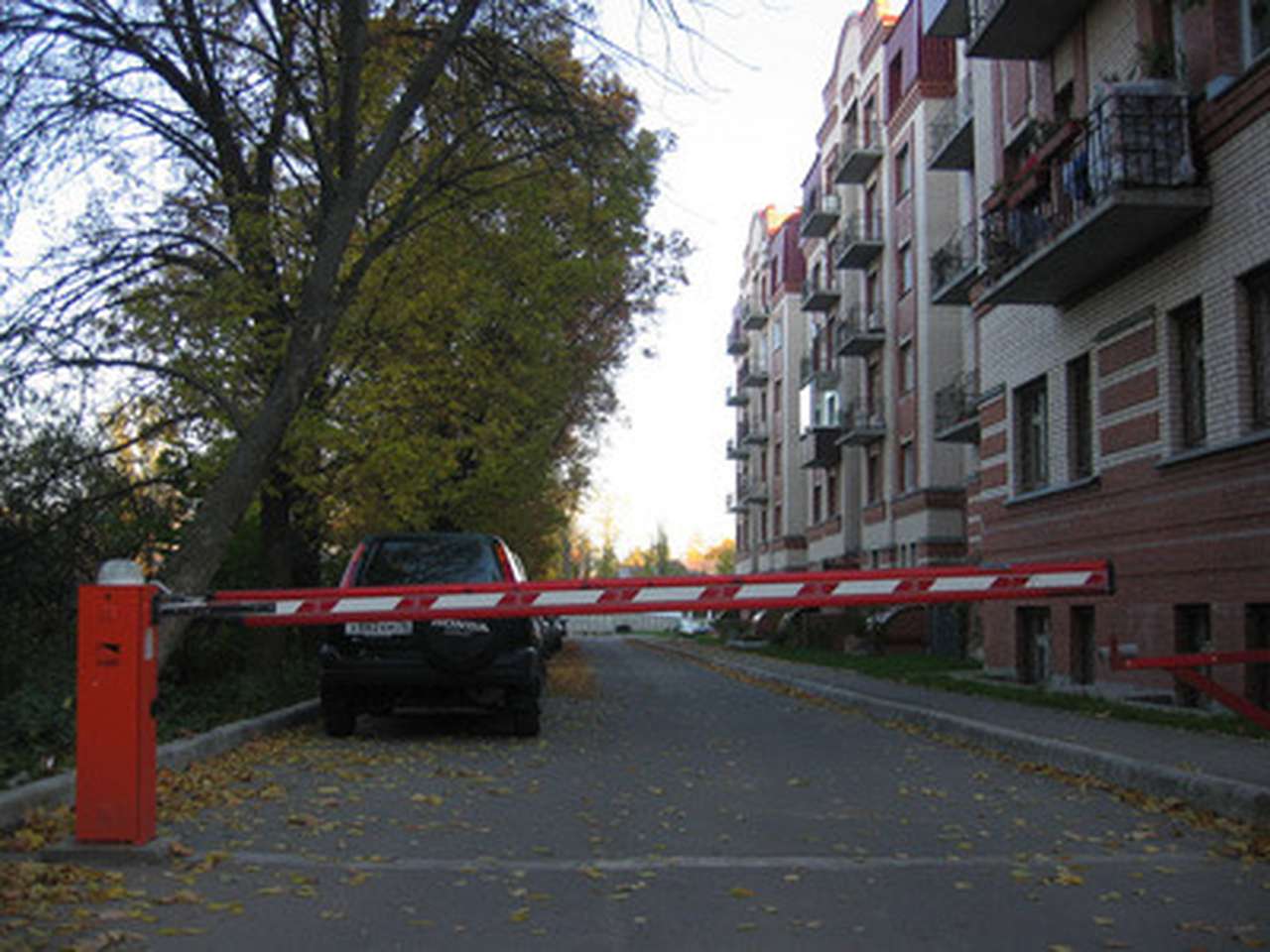 Центр Москвы покроют заборами и шлагбаумами