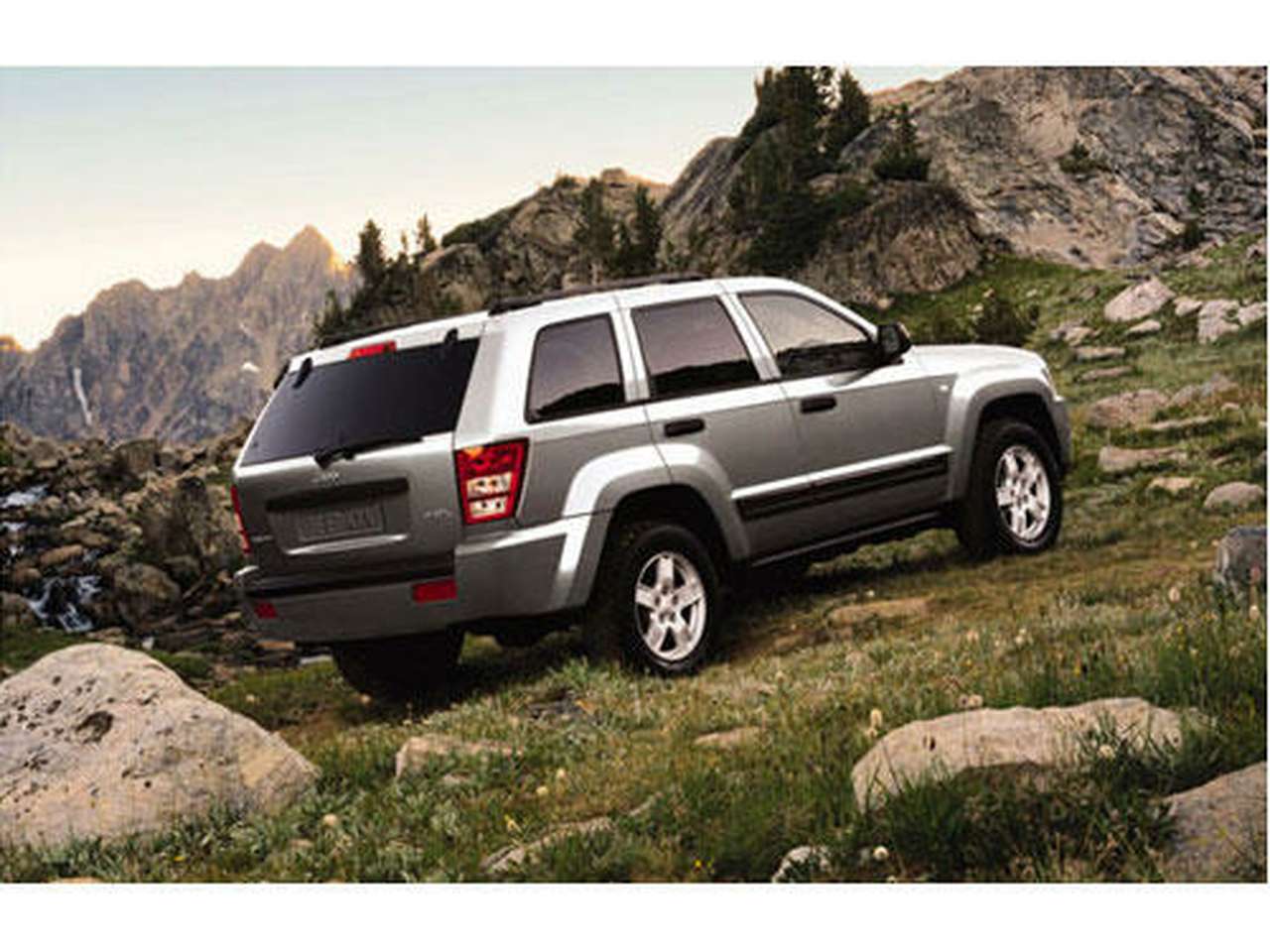 Скоро в продаже появится новый Jeep Grand Cherokee