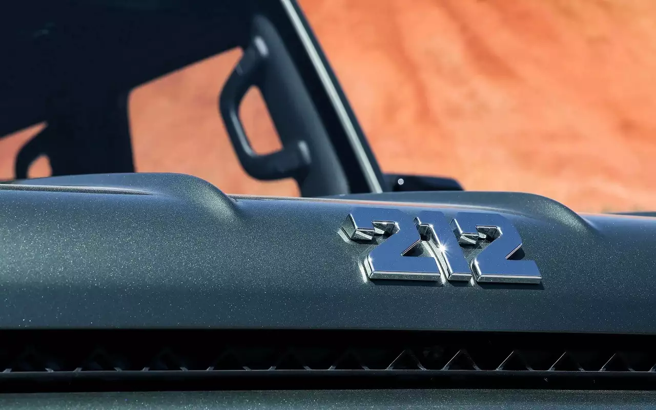 212 T01