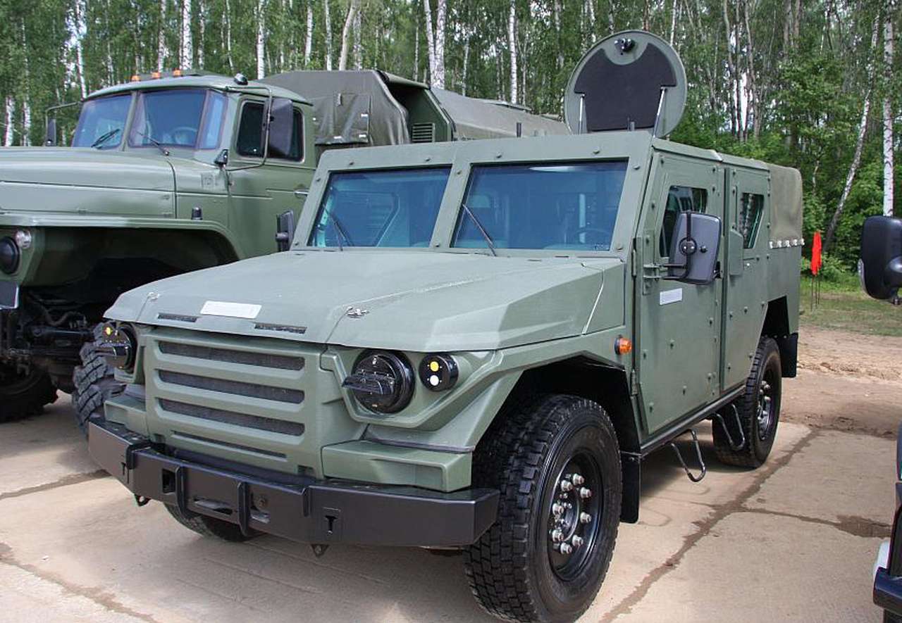 Командиры пересядут с УАЗов на «Скорпионы»