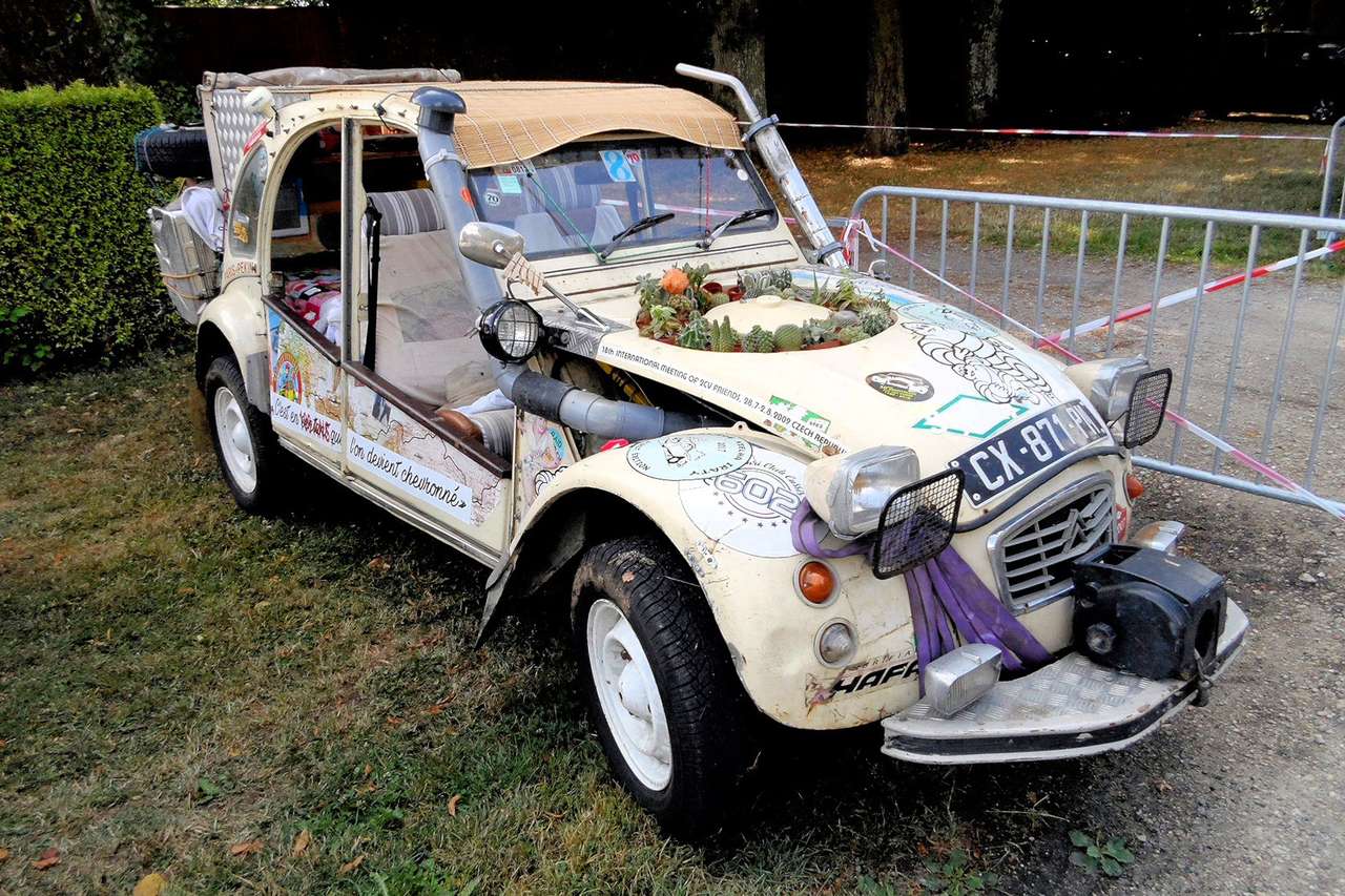 100 лет Citroen: Луи де Фюнес был бы доволен