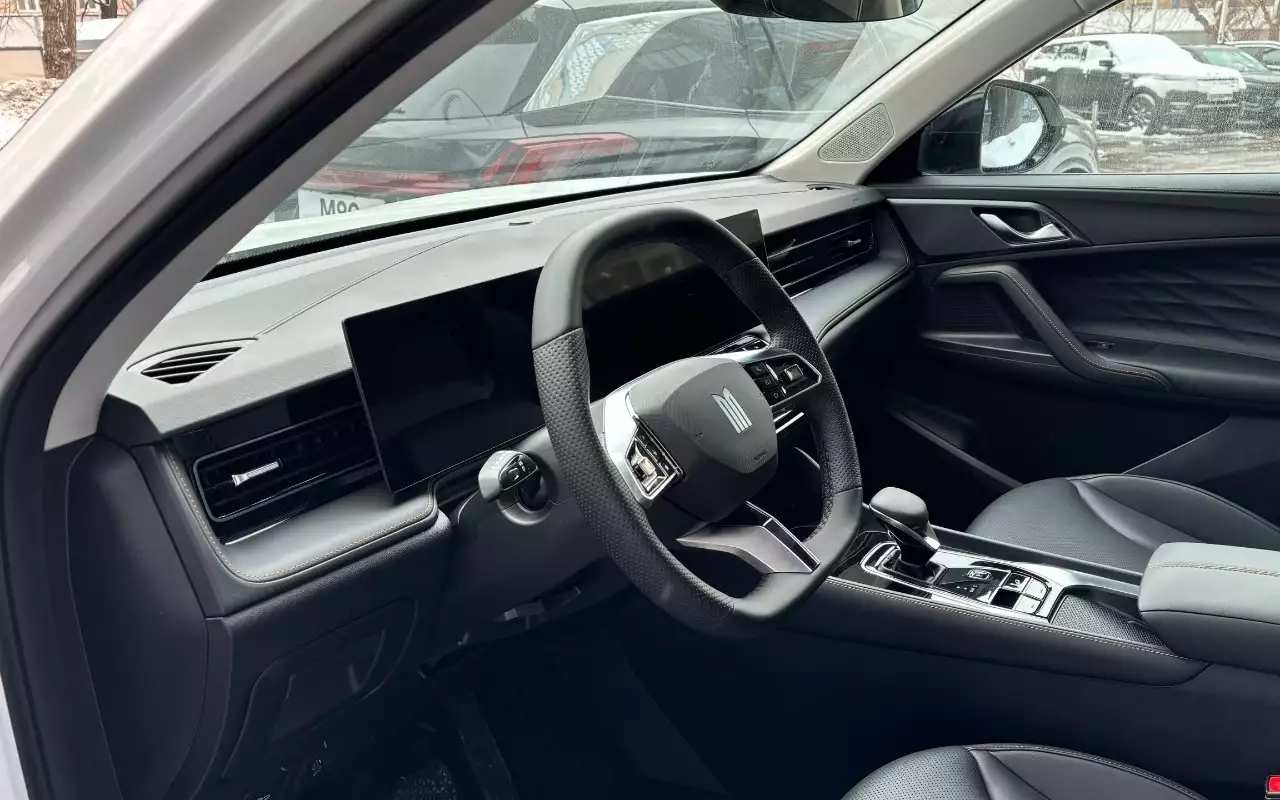 Новый Москвич М70 — первые фото интерьера