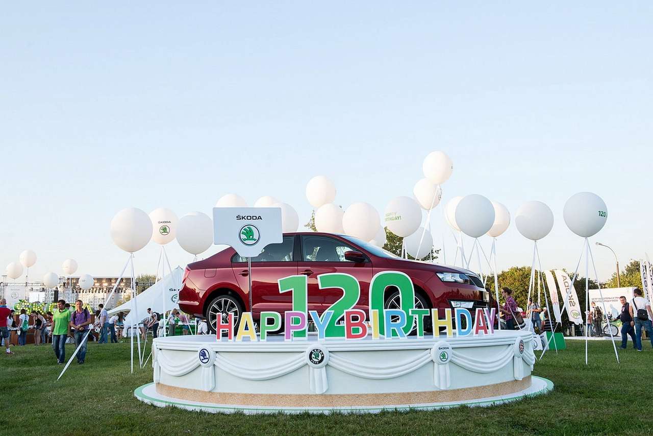 Skoda отпраздновала 120-летие в Москве на «Пикнике «Афиши»