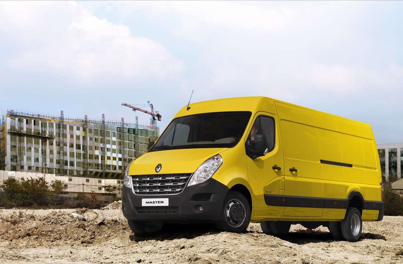 В России стартовали продажи удлиненного Renault Master L4 