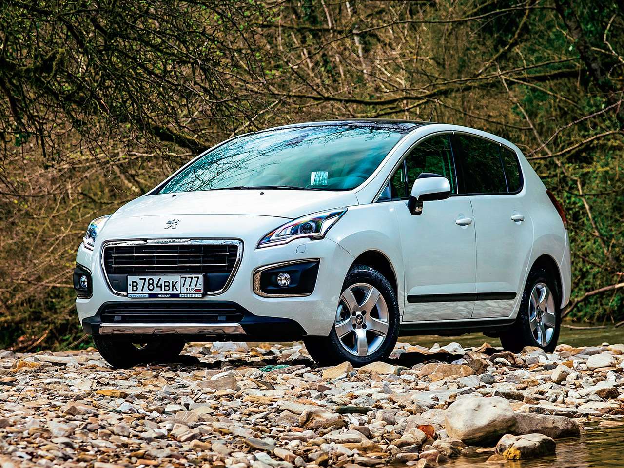 Peugeot 3008. Производство Франция. В продаже с апреля 2014 г. От 869 000 руб.