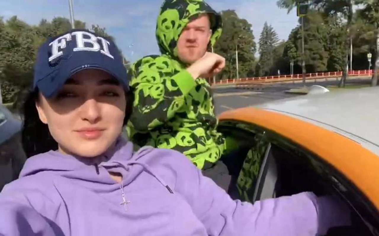 Не Ван Дамм: парень рухнул с крыши BMW на ходу