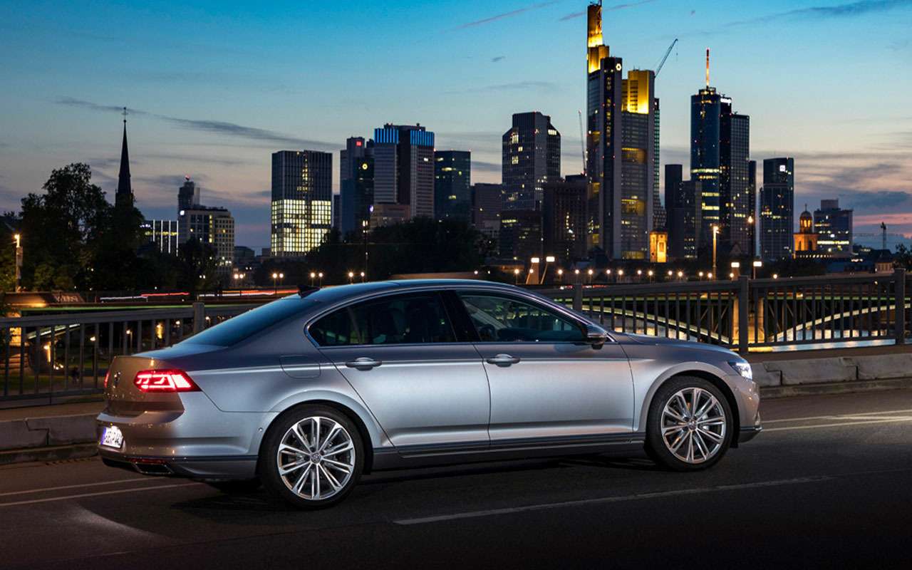 Обновленный VW Passat: для России будет только два мотора