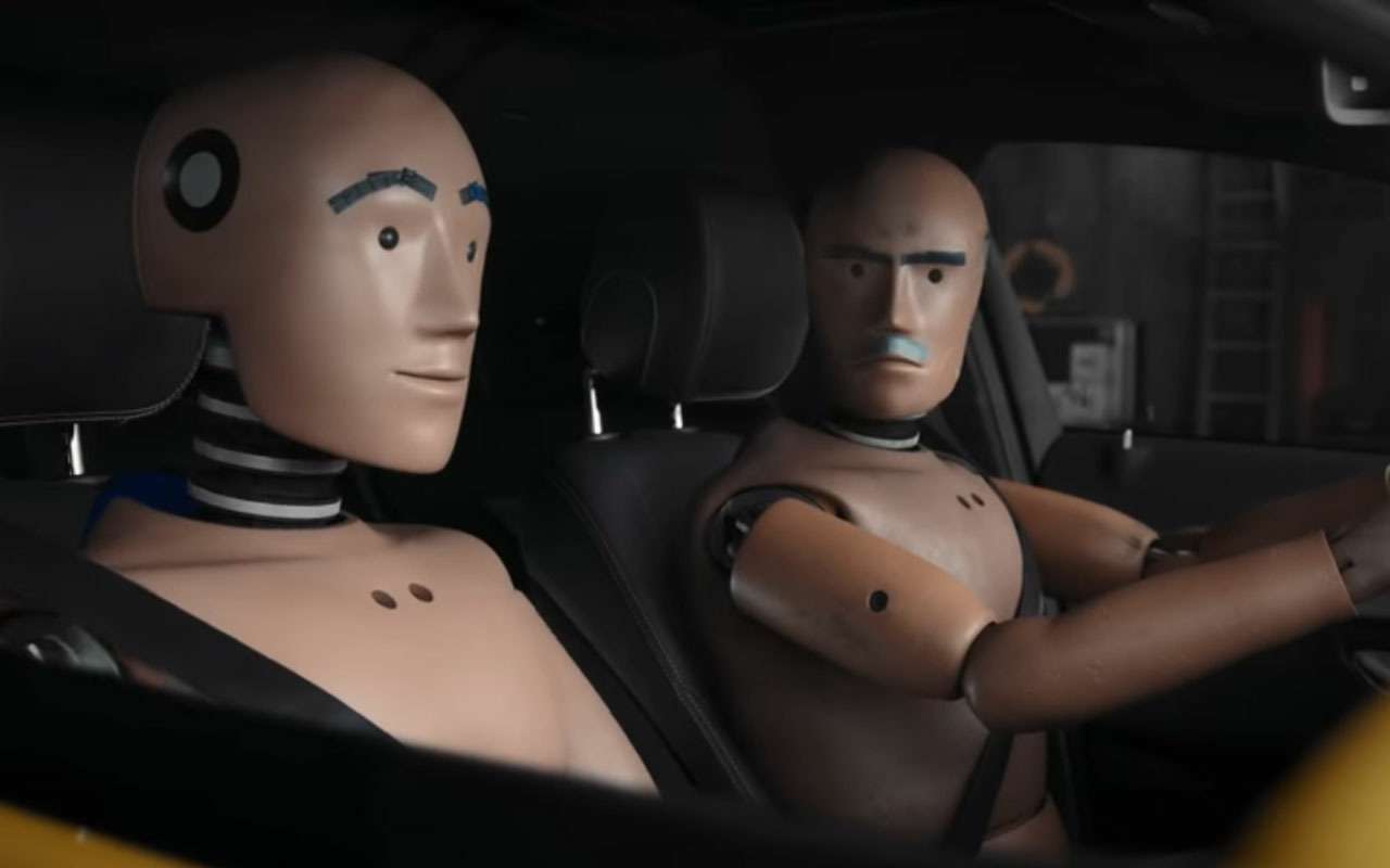 Это ужасно - мы не разбились! Mercedes шутит про краш-тесты
