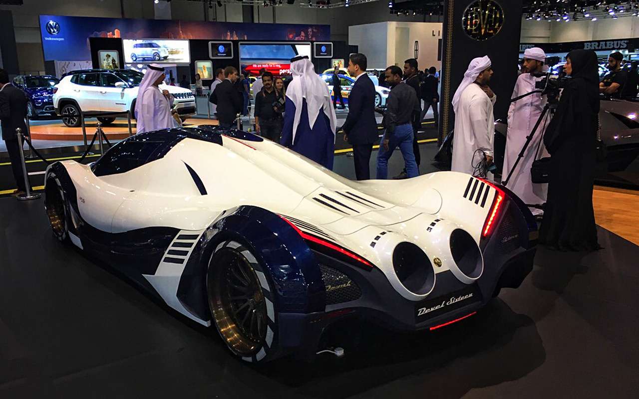 Iphone 15 pro цены в дубае. Мерседес шейхов 2020. Самые крутые машины в Дубае. Гигантский автомобиль шейха в салоне. Коллекция автомобилей шейха.
