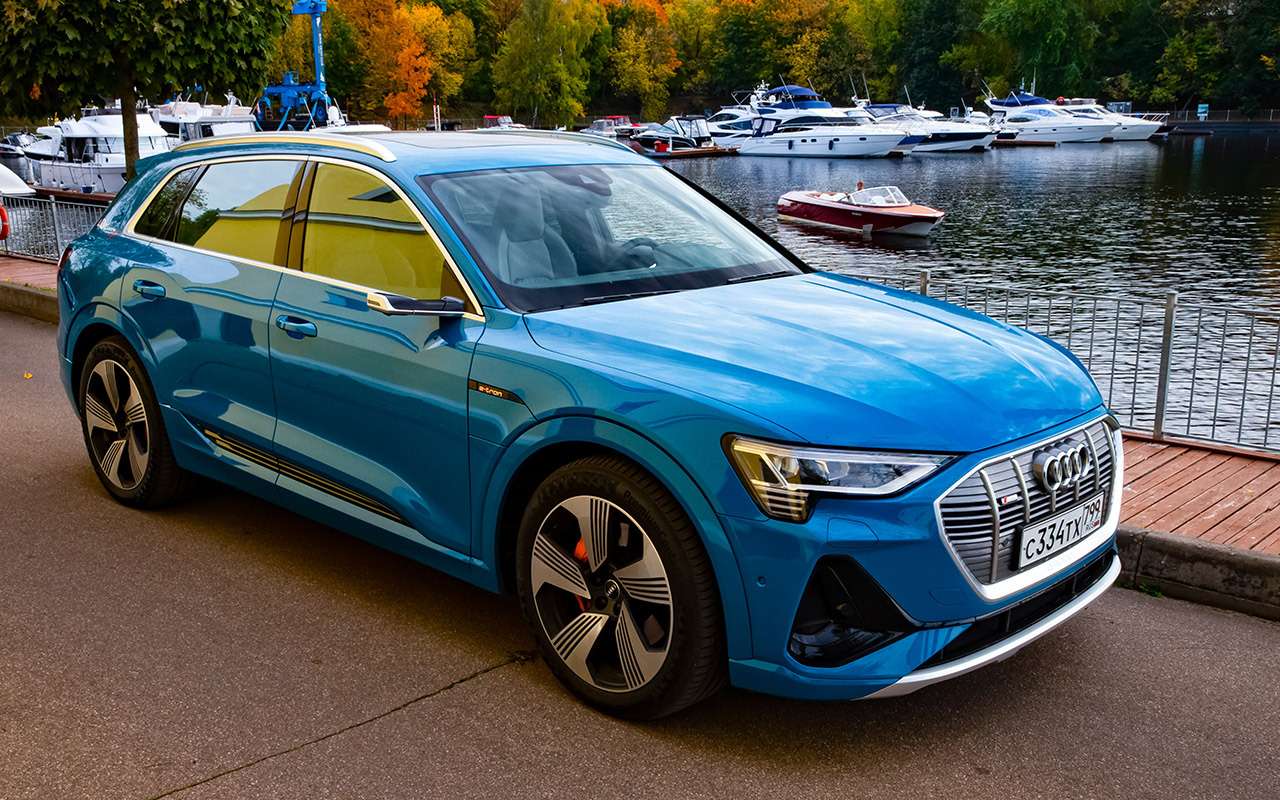 AUDI E-TRON. Цена в России от 5 780 000 ₽