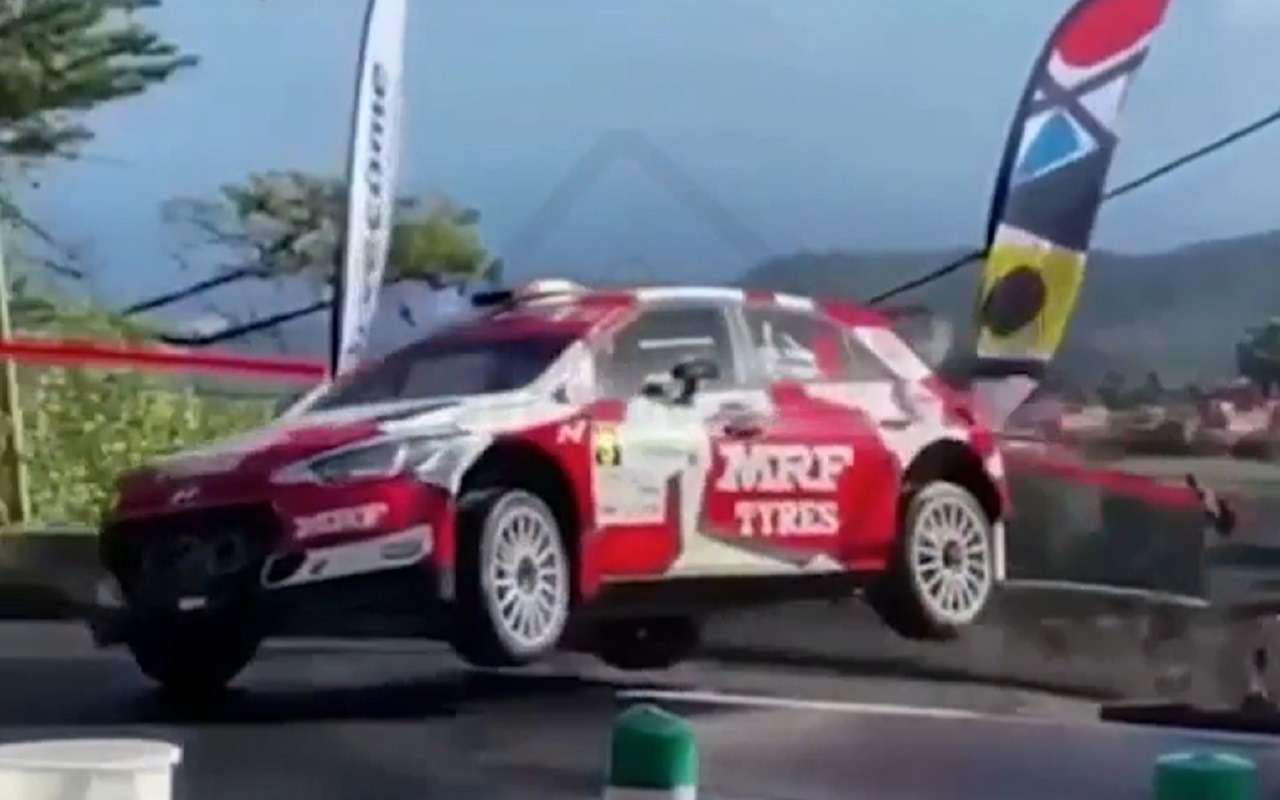 Три способа пройти этот поворот — какой вам ближе?