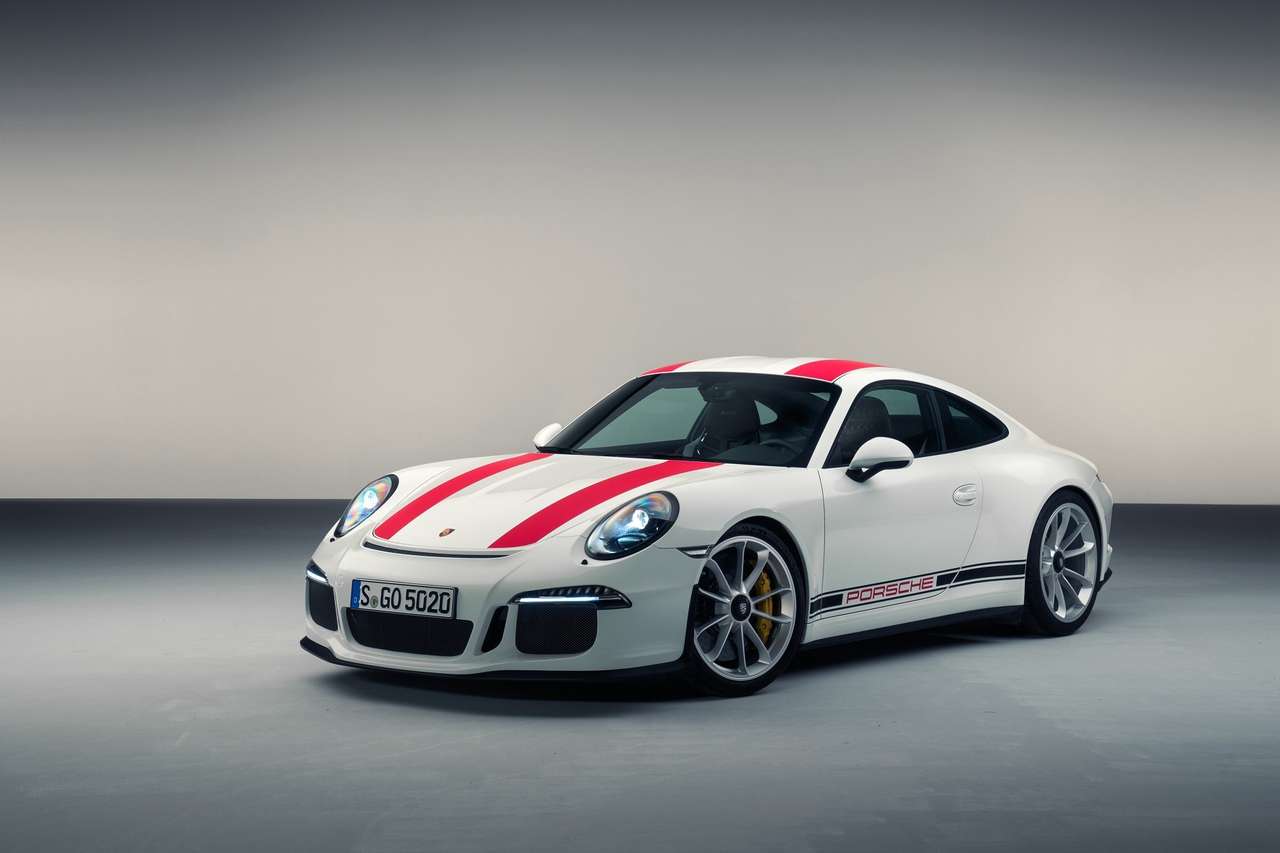 Porsche с наваром: спорткар 911 R взлетел в цене