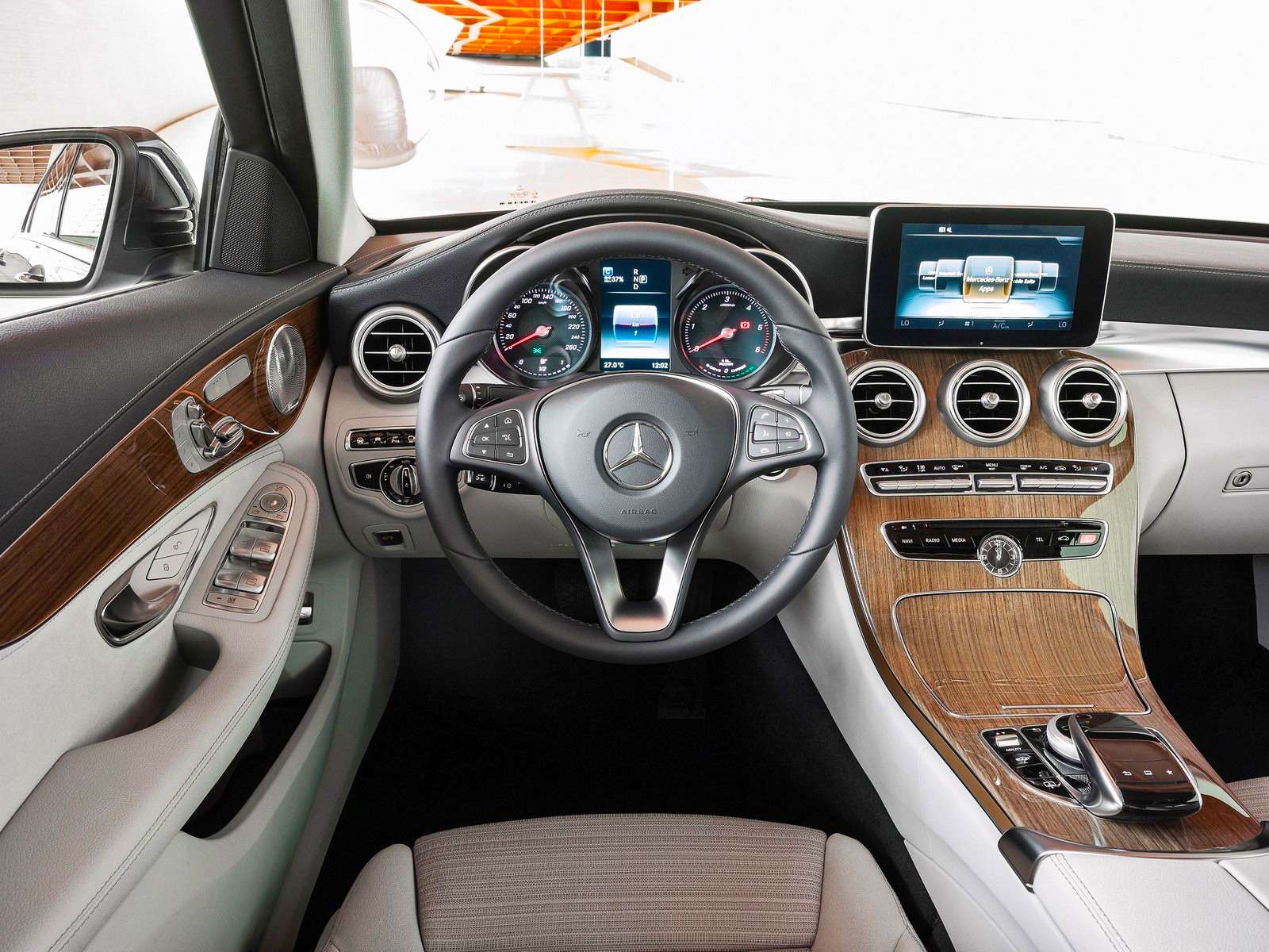 Mercedes-Benz c-class (w205)