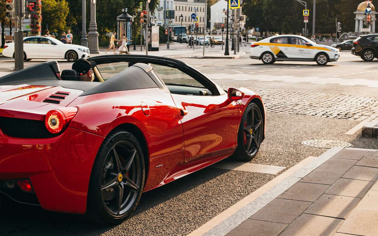 С налогового учета вдруг пропала четверть элитных машин