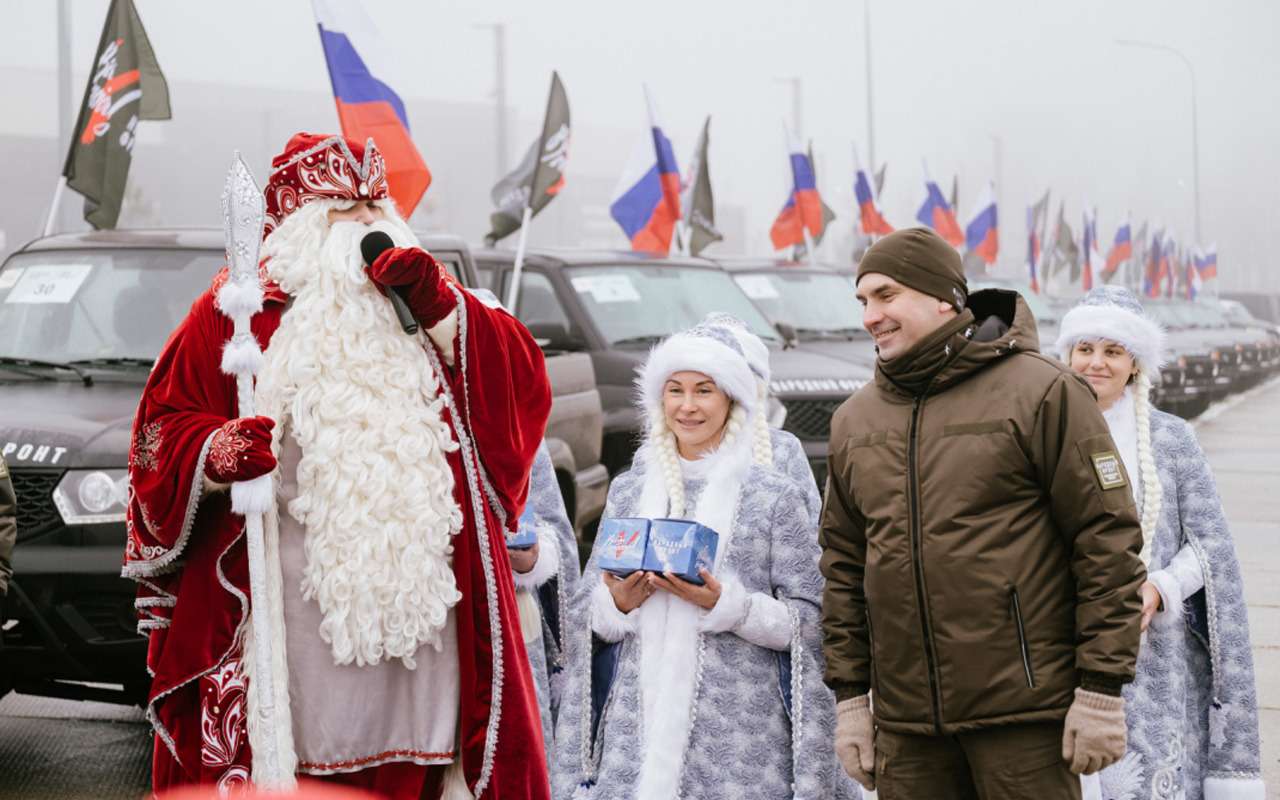 Народный фронт и «За рулем» отправили подарки на передовую