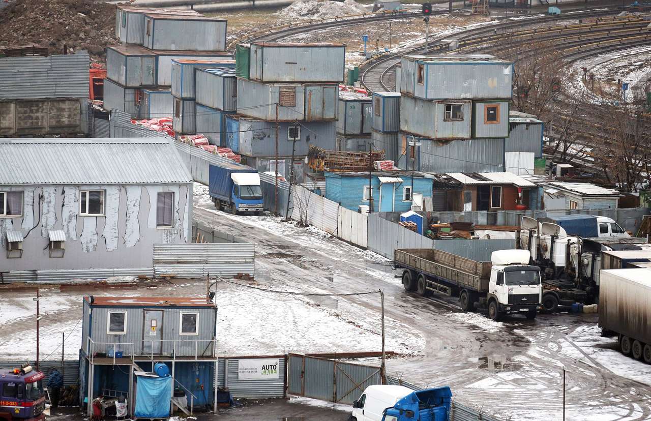 Ограничения «по выхлопу» для грузовиков в Москве переносят из-за кризиса