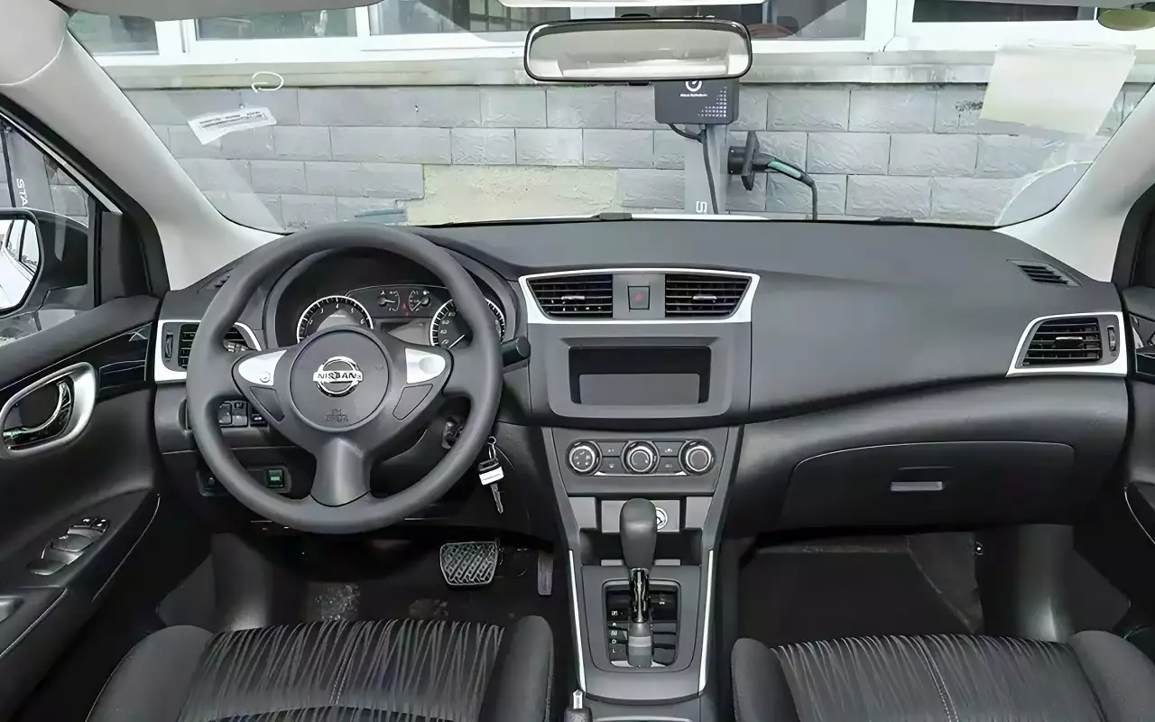 Интерьер Nissan Sylphy