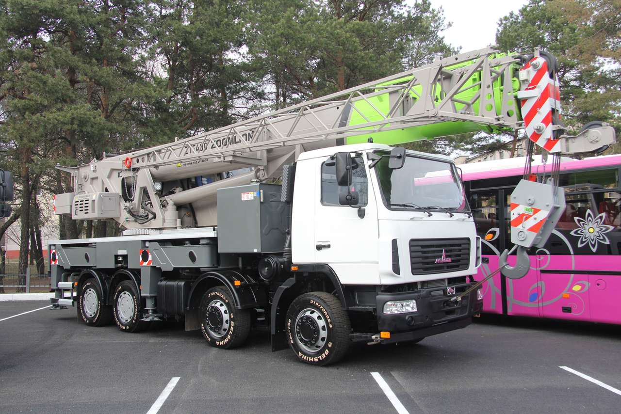 Белорусы и китайцы будут вместе создавать спецтехнику для России