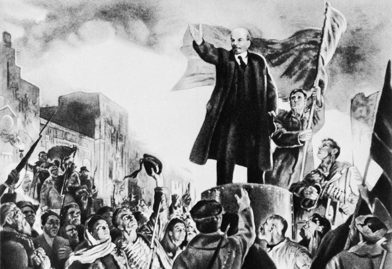 В Ленобласти сотрудники ГИБДД задержали броневик времен Ленина