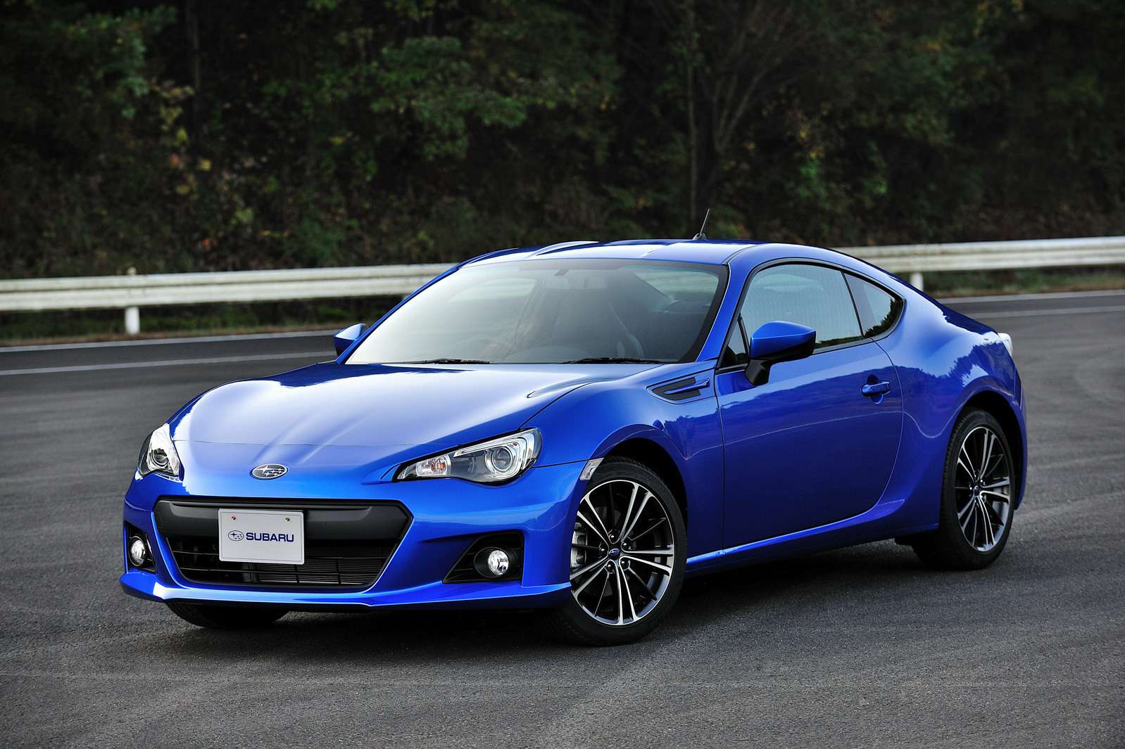 Subaru brz фото