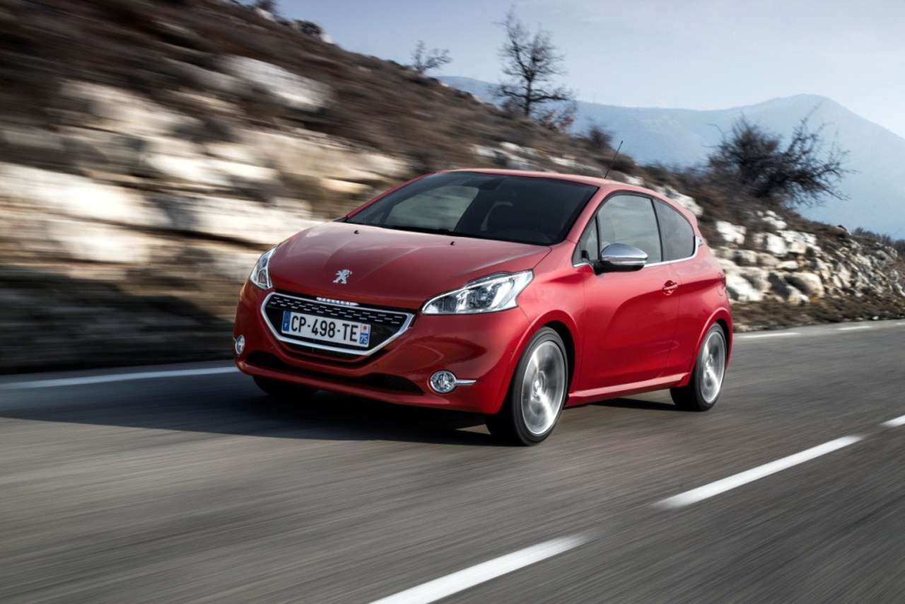 Peugeot везет в Россию «горячий» 208 GTi 