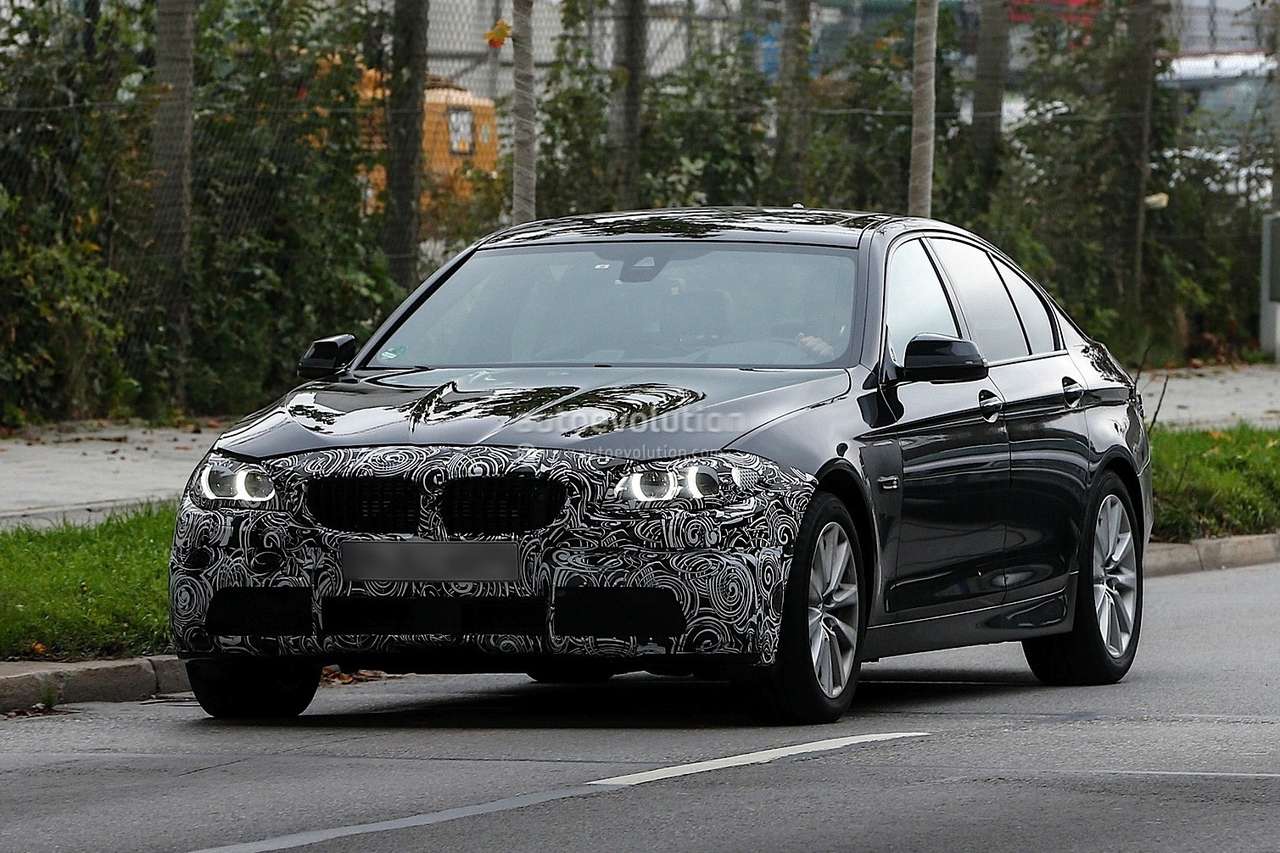 BMW обкатывает обновленные 5-Series и GT