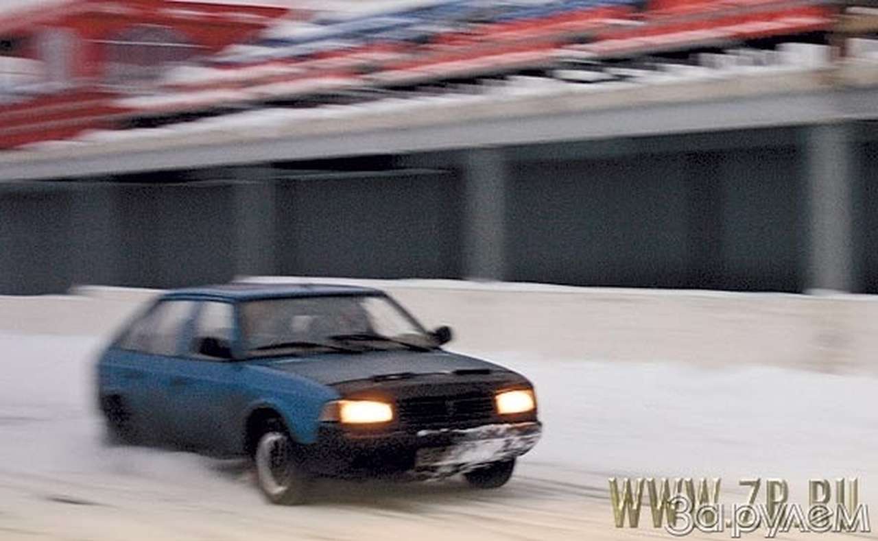 Правый поворот и косогор...