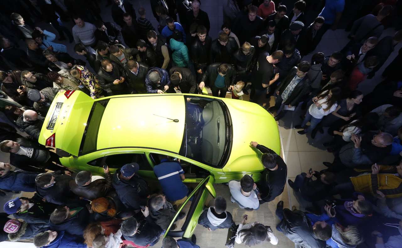 Старт продаж седана Lada Vesta