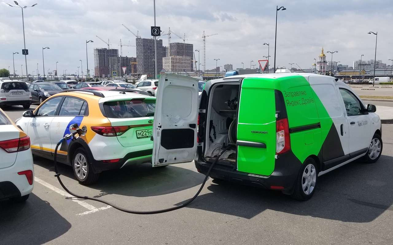 Системе каршеринга в РФ спрогнозировали бурный рост на фоне высоких цен на авто